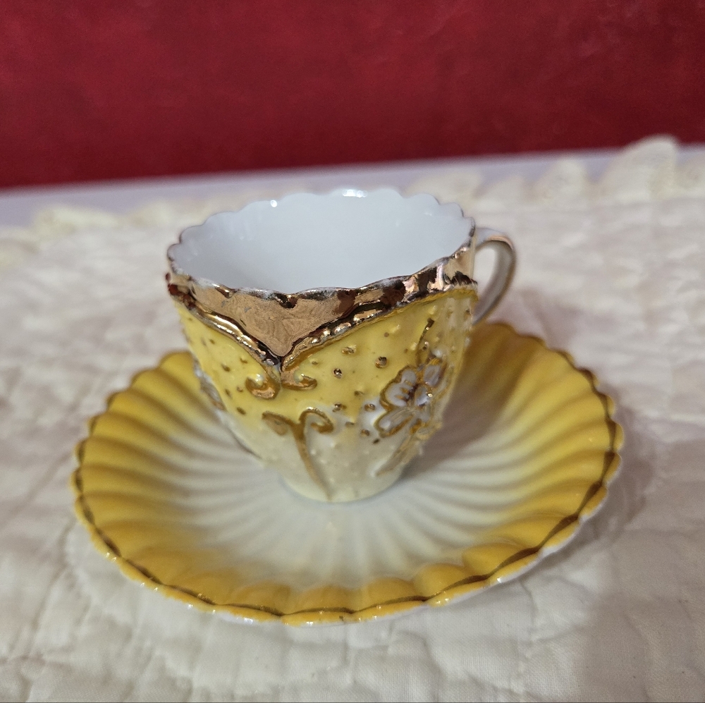 Vintage Demitasse Teacup Saucer Set